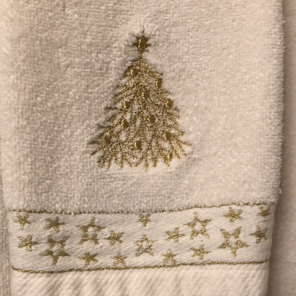 Vintage Embroidered Bath Towel Set - Picture 7 of 8
